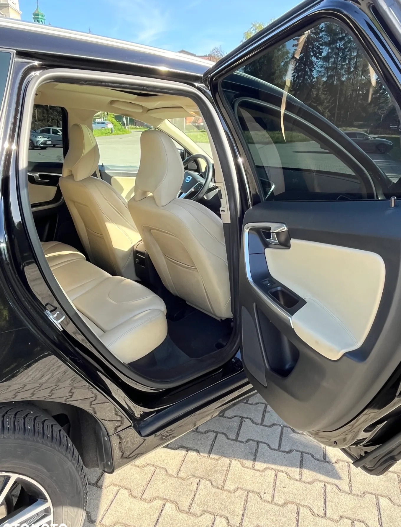 Volvo XC 60 cena 79000 przebieg: 206000, rok produkcji 2017 z Rybnik małe 466